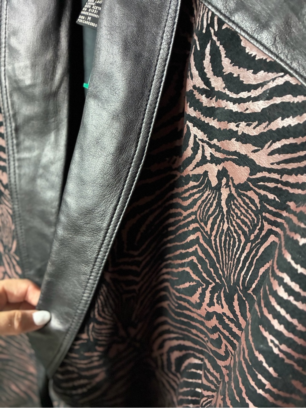 Suzelle Black & Brown Zebra-Print Leather-Trimmed Blazer - Picture 4 of 10